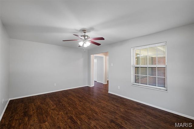 2050 Trotter Way, Florissant, MO 63033