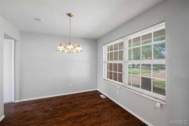 2050 Trotter Way, Florissant, MO 63033