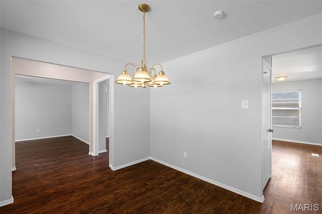 2050 Trotter Way, Florissant, MO 63033