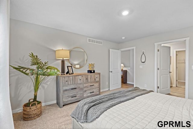 18502 Portal Street, Gretna, NE 68136