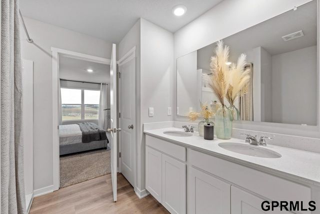 18502 Portal Street, Gretna, NE 68136