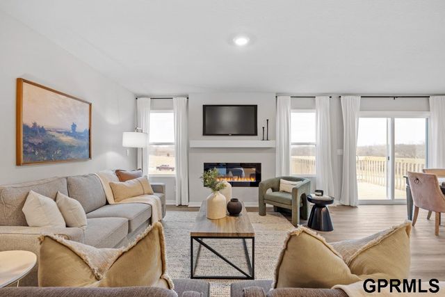 18502 Portal Street, Gretna, NE 68136