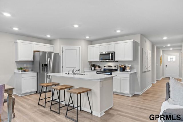 18502 Portal Street, Gretna, NE 68136