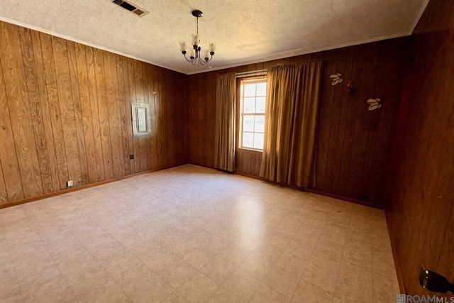 7257 Solitude Rd, St Francisville, LA 70775