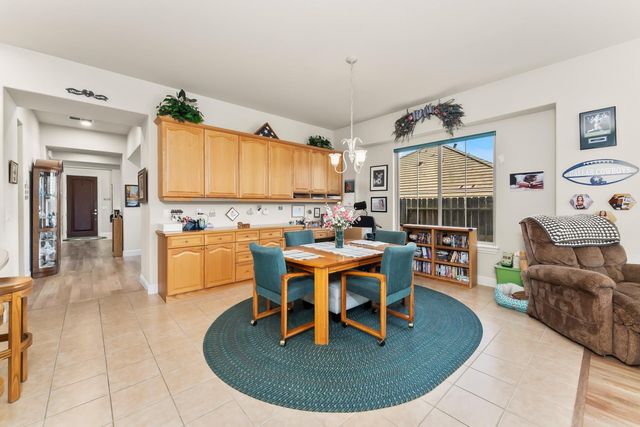 2109 Osprey Ct, Folsom, CA 95630