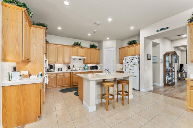2109 Osprey Ct, Folsom, CA 95630