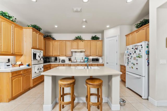 2109 Osprey Ct, Folsom, CA 95630
