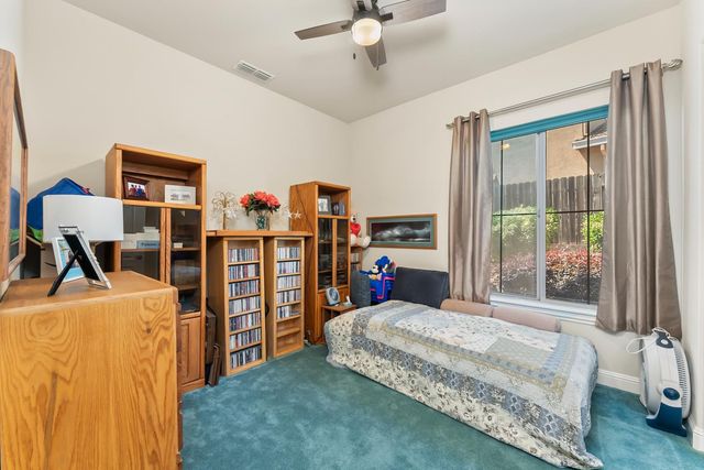 2109 Osprey Ct, Folsom, CA 95630