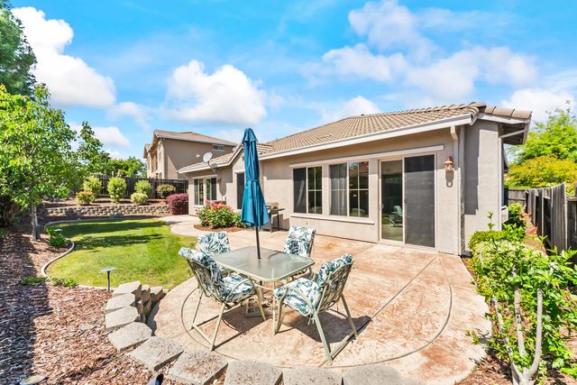 2109 Osprey Ct, Folsom, CA 95630