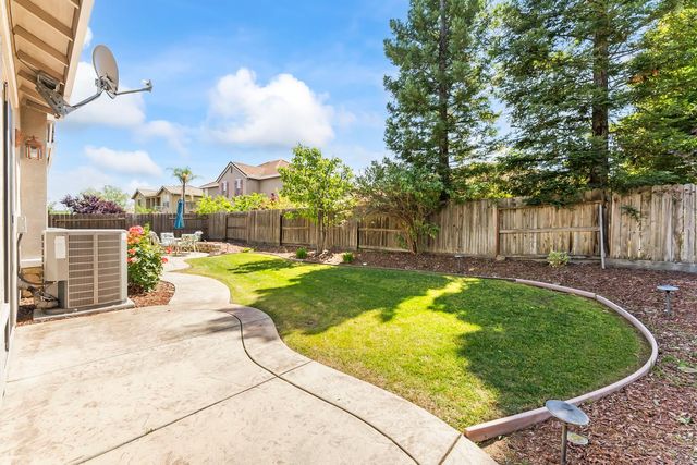 2109 Osprey Ct, Folsom, CA 95630