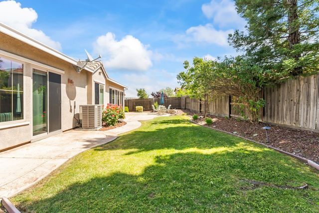 2109 Osprey Ct, Folsom, CA 95630