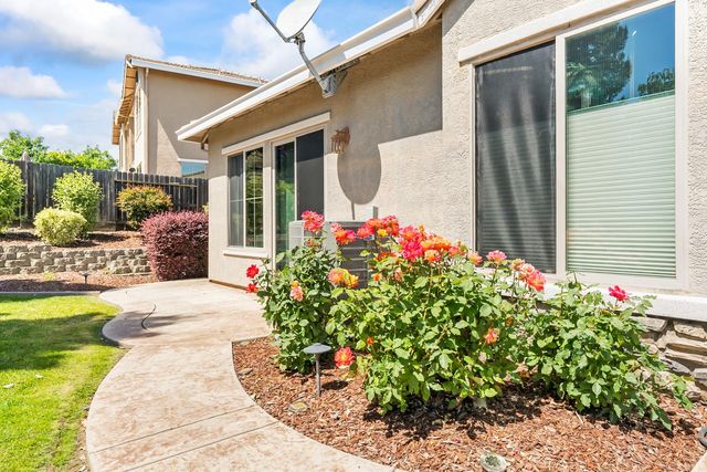2109 Osprey Ct, Folsom, CA 95630