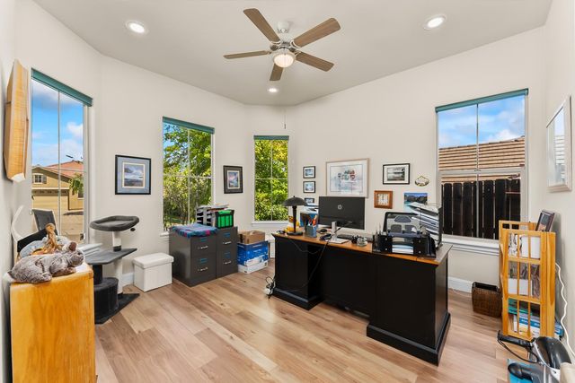 2109 Osprey Ct, Folsom, CA 95630