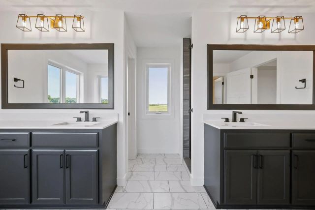 4928 Parkside Circle, Eagan, MN 55123