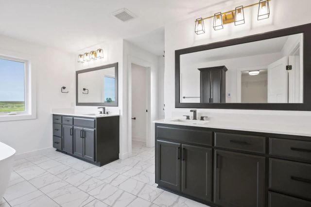 4928 Parkside Circle, Eagan, MN 55123