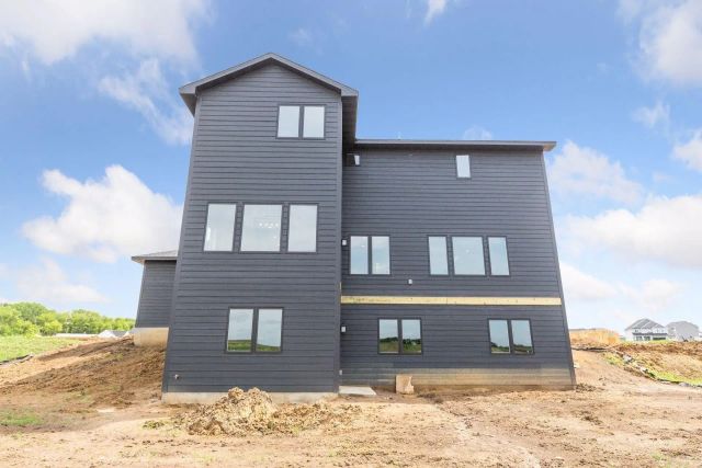 4928 Parkside Circle, Eagan, MN 55123