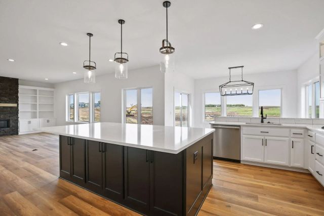 4928 Parkside Circle, Eagan, MN 55123