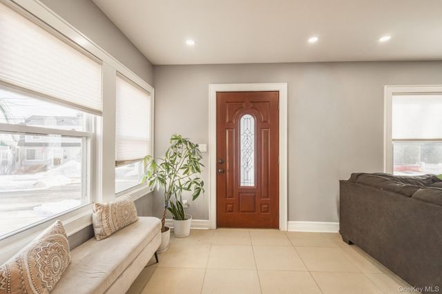 50 Acorn Terrace, New Rochelle, NY 10801