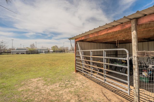 11485 Ridgeview Circle, Fort Worth, TX 76244