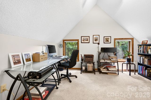 127 Woodburn Drive, Swannanoa, NC 28778