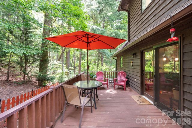 127 Woodburn Drive, Swannanoa, NC 28778
