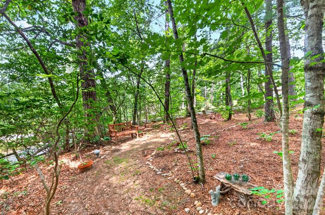 127 Woodburn Drive, Swannanoa, NC 28778