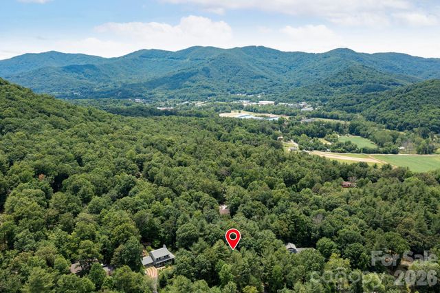 127 Woodburn Drive, Swannanoa, NC 28778