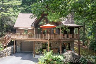 127 Woodburn Drive, Swannanoa, NC 28778