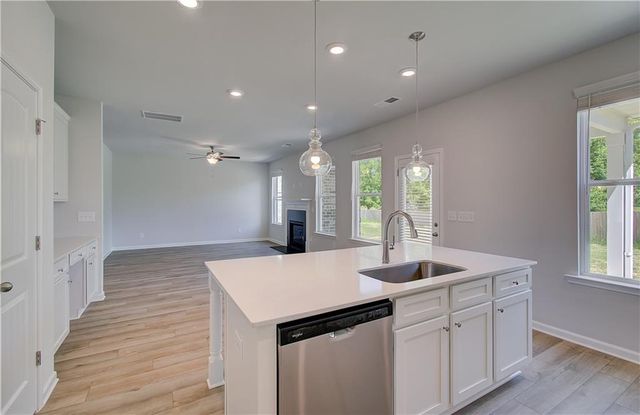 306 Arnewood Circle, Mcdonough, GA 30253