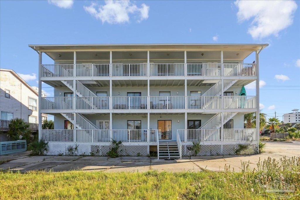 8460 Gulf Blvd 302, Navarre Beach, FL 32566
