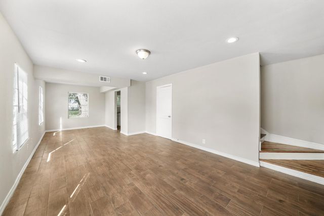 13 13th Street N 13, Texas City, TX 77590