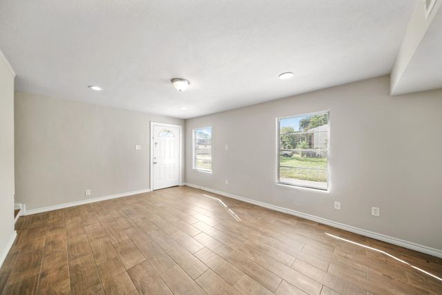 13 13th Street N 13, Texas City, TX 77590