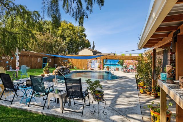 613 Reeves Lane, Kennedale, TX 76060