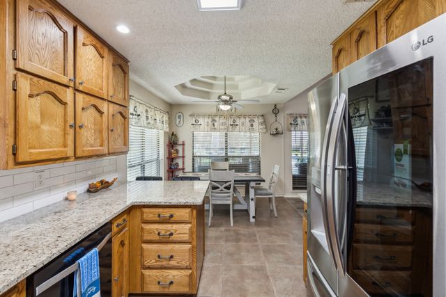 613 Reeves Lane, Kennedale, TX 76060