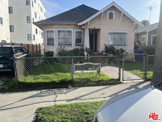 1258 W 36th Street, Los Angeles, CA 90007