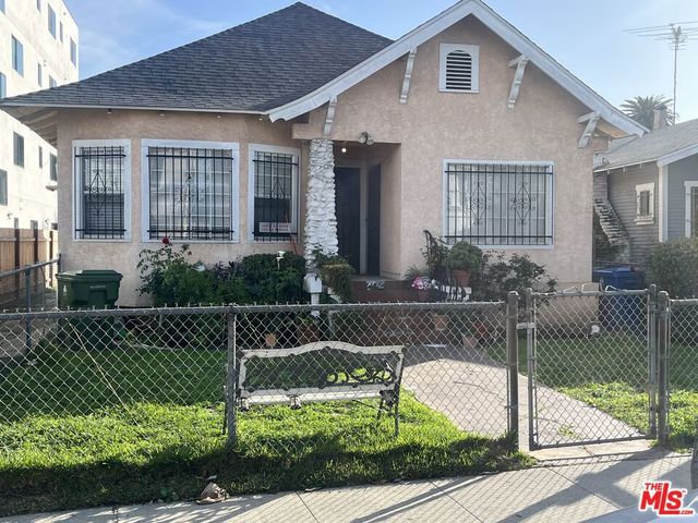 1258 W 36th Street, Los Angeles, CA 90007