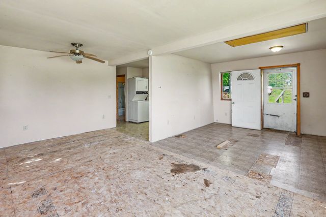 3143 Highway F36 None W, Newton, IA 50208