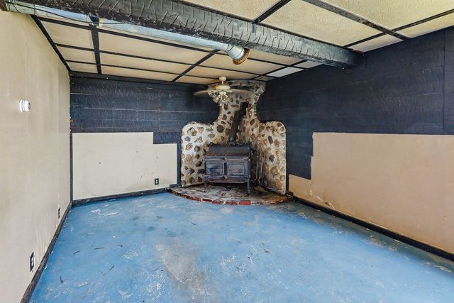 3143 Highway F36 None W, Newton, IA 50208