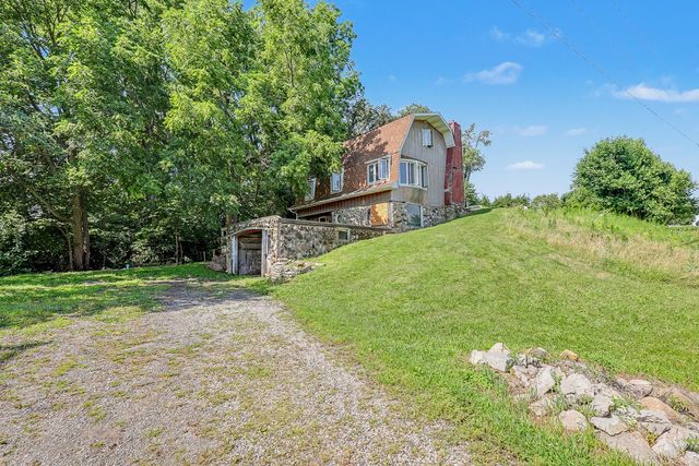 3143 Highway F36 None W, Newton, IA 50208