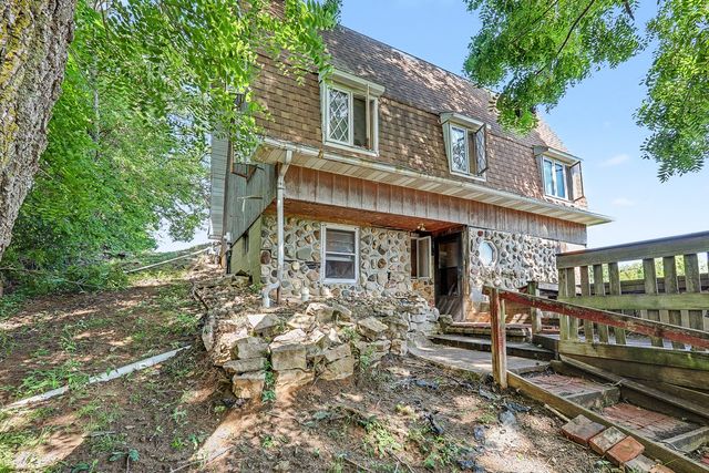 3143 Highway F36 None W, Newton, IA 50208