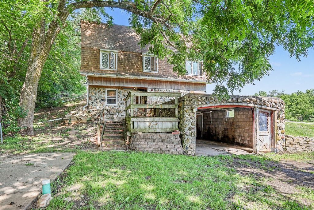 3143 Highway F36 None W, Newton, IA 50208