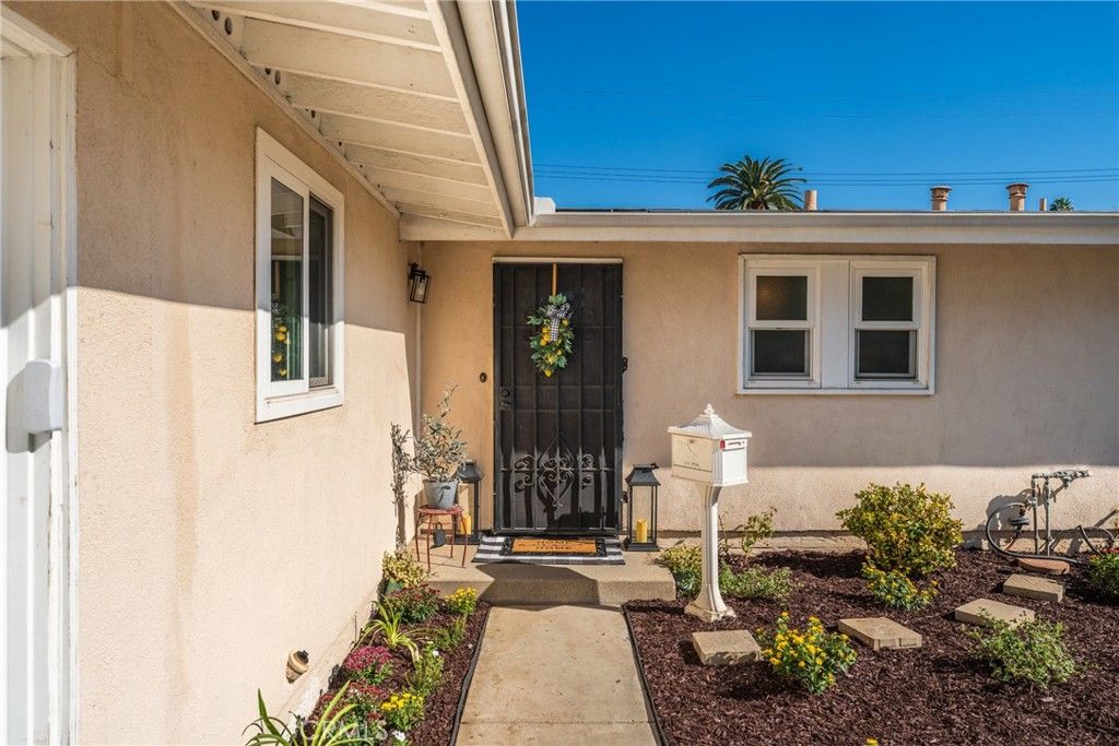 1049 E Walnut Creek Parkway, West Covina, CA 91790 — photo 4