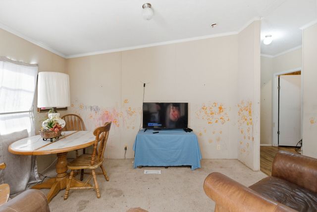 406 Hilltop Meadows Court, Springtown, TX 76082