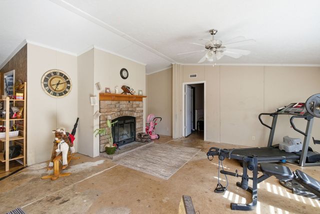 406 Hilltop Meadows Court, Springtown, TX 76082