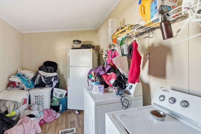 406 Hilltop Meadows Court, Springtown, TX 76082