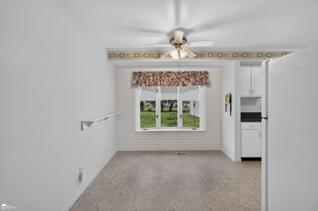 1442 Kettering Avenue, Burton, MI 48509