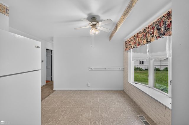 1442 Kettering Avenue, Burton, MI 48509