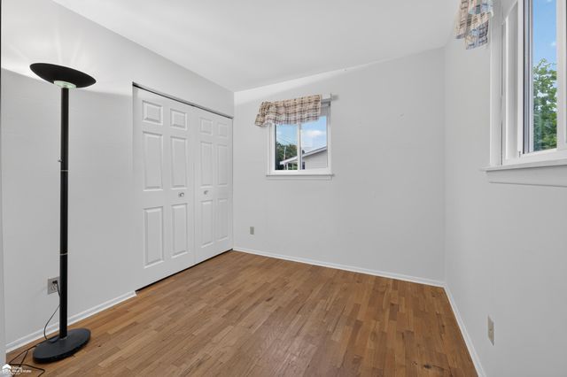 1442 Kettering Avenue, Burton, MI 48509