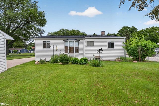 1442 Kettering Avenue, Burton, MI 48509