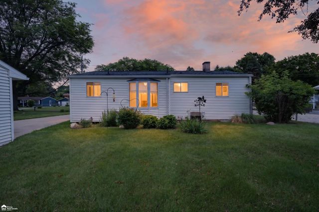 1442 Kettering Avenue, Burton, MI 48509